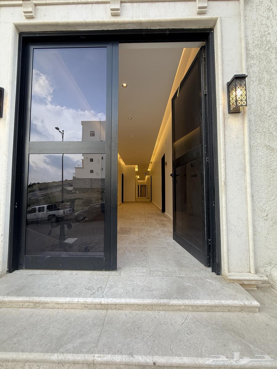 للبيع شقه دوبلكس تشطيب VIP في ابها حي المنسك64572784921347113