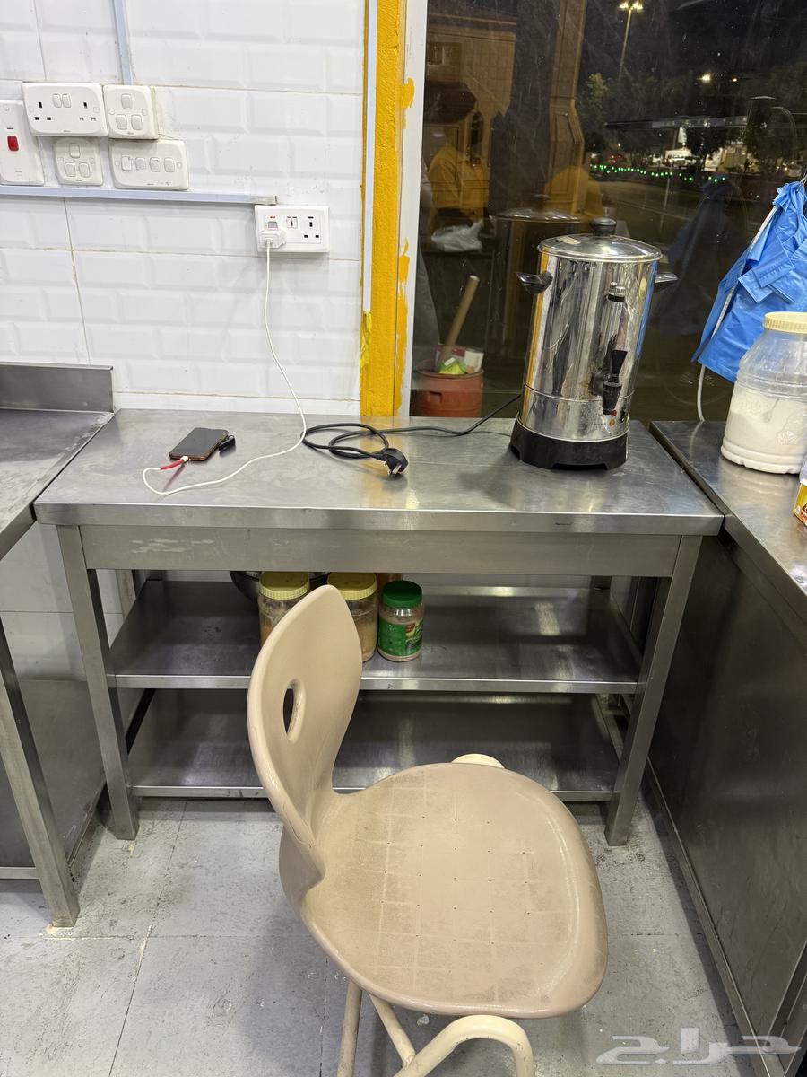 فرصه ذهبية للتقبيل مطعم في موقع مميز64582387867649111