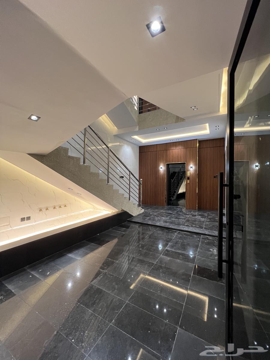 للبيع شقة علويه من 6 غرف وسطح حى البديع ابها 480 الف64582420465923111