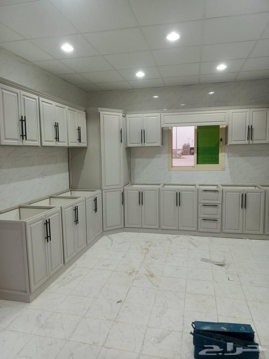 انا معلم المنيوم وابحث عن عمل معلم استركشل وسكريت ومطابخ وشب64582406090881112