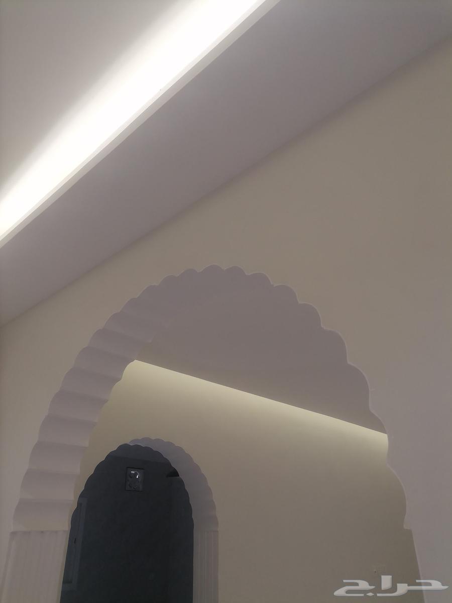 انا معلم بويا داخلي خارجي ورق جدران بويا سيارات ھق بيبان الط64582438045314113