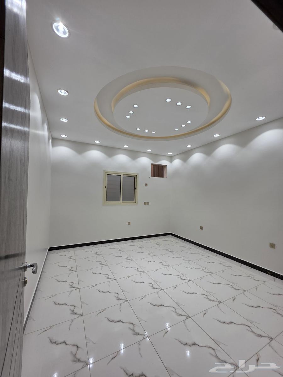 شقة دور اول بمخطط الموسى بخميس مشيط 5 غرف64572801005570112