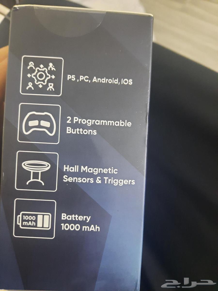 New Sony-like 5 finger hand, freshly removed from the box by EMG company64572916823683111