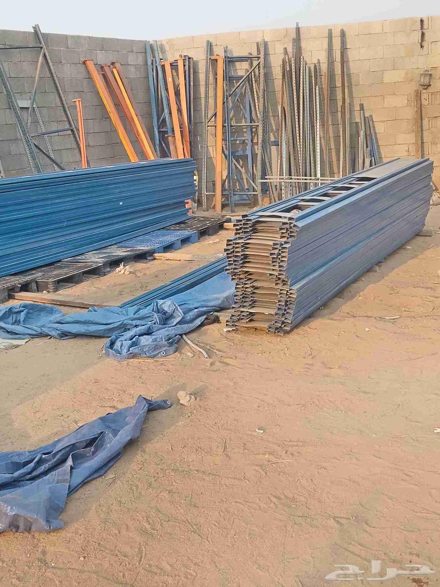 لبيع وشراء جميع انواع الرفوف64582388635138114