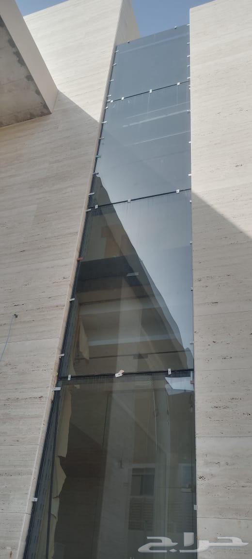 انا معلم المنيوم وابحث عن عمل معلم استركشل وسكريت ومطابخ وشب64582406090881114