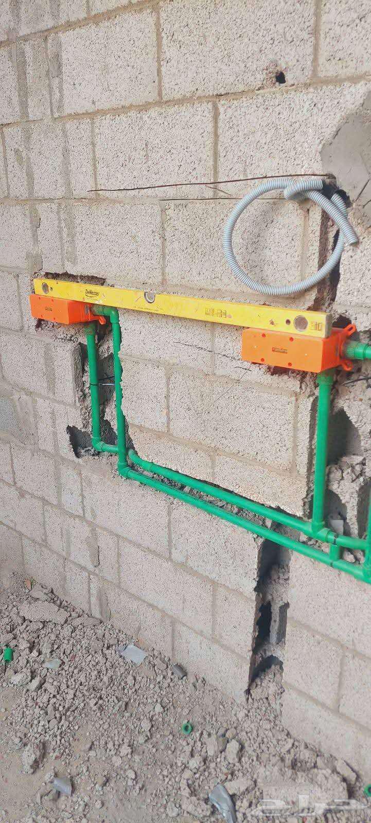 يوجد لدينا معلم تكسير ومعلم مباني ومعلم غزل مائي64582372915459112