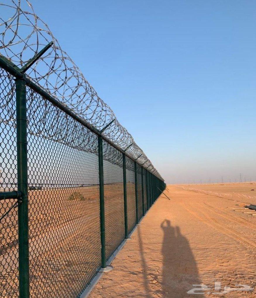 Supply and installation of fences of all types in all areas of the Kingdom64570682371457111