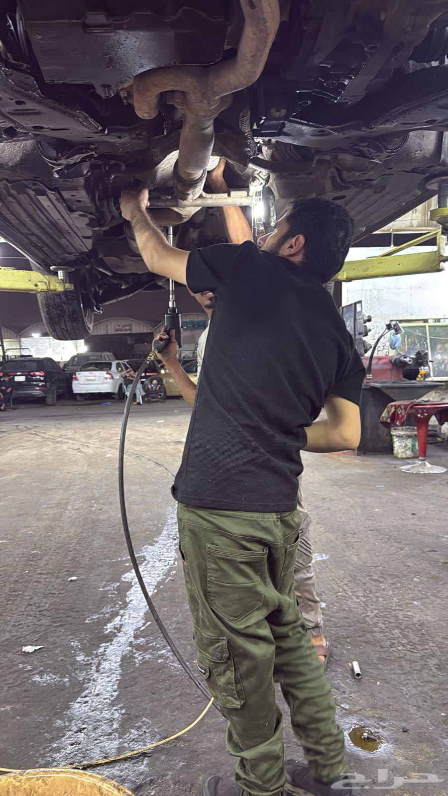 ورشة متنقلة ورشه متنقله لصيانة جميع انواع السيارات64572917099523111