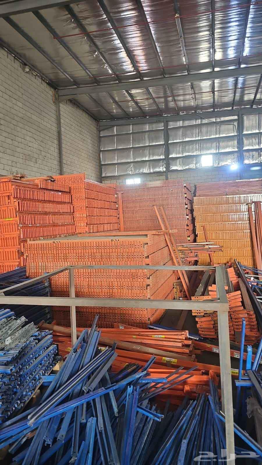 لبيع وشراء جميع انواع الرفوف64582388635138110