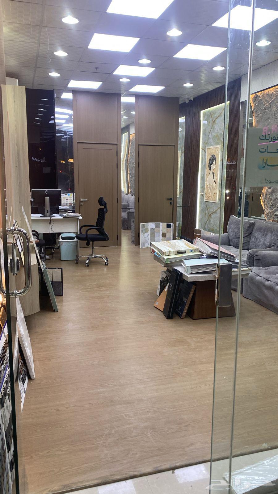 Decoration shop for sublease, 5 months remaining64582387270273111