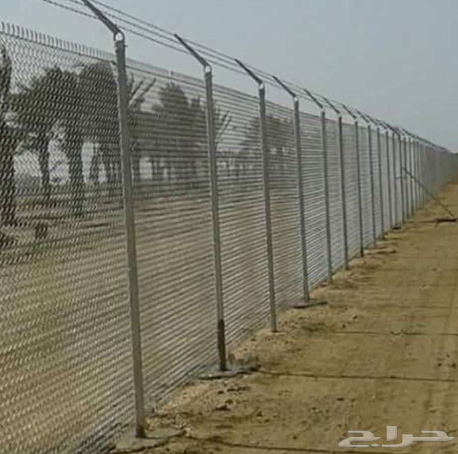Supply and installation of fences of all types in all areas of the Kingdom64570682371457113