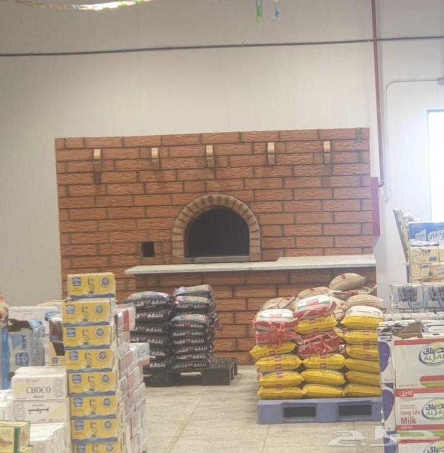 Hello, I am a Pakistani contractor offering services for fireplace, marble grill, and stove installation64582597152003111