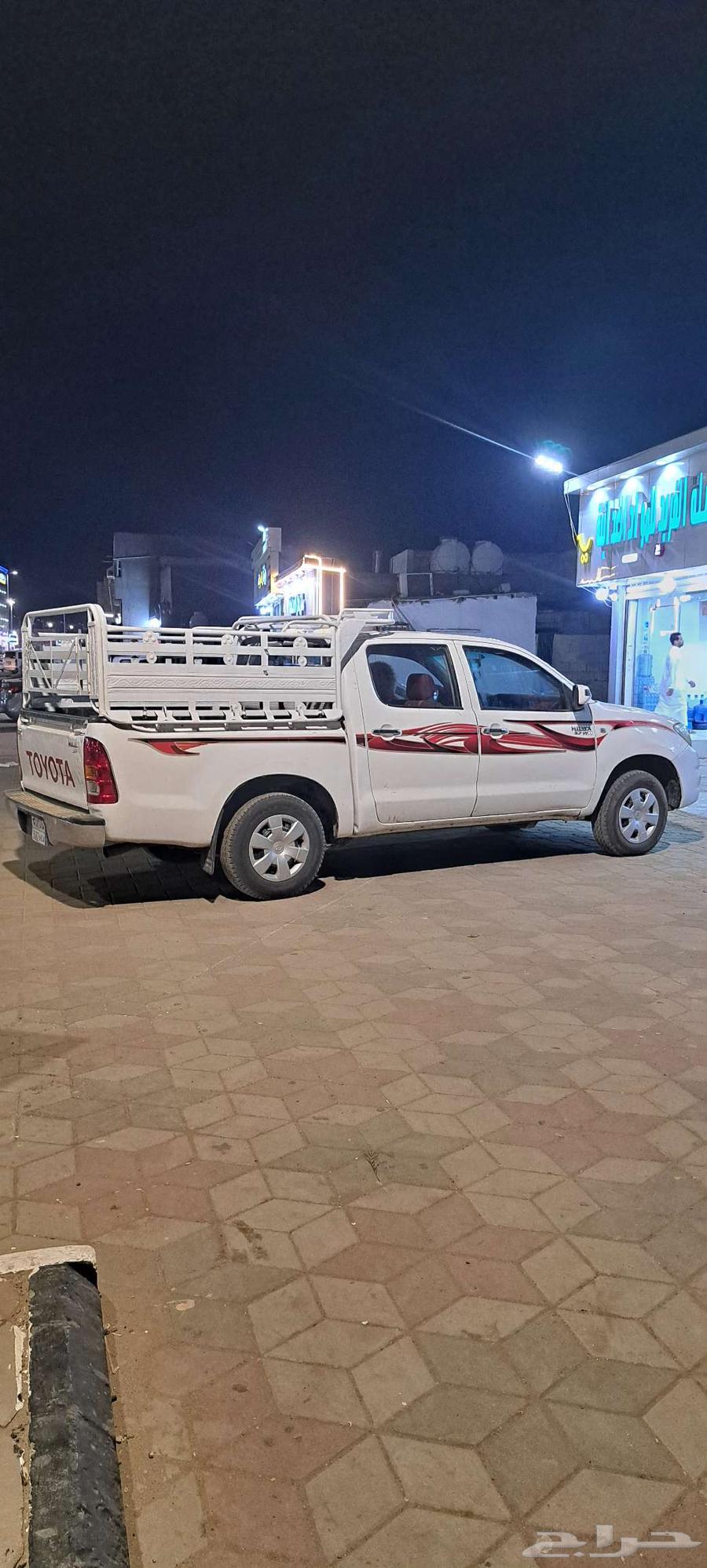 هايلوكس غمارتين جاهزه للمشاوير داخل وخارج ابها وخميس مشيط64589712970627110