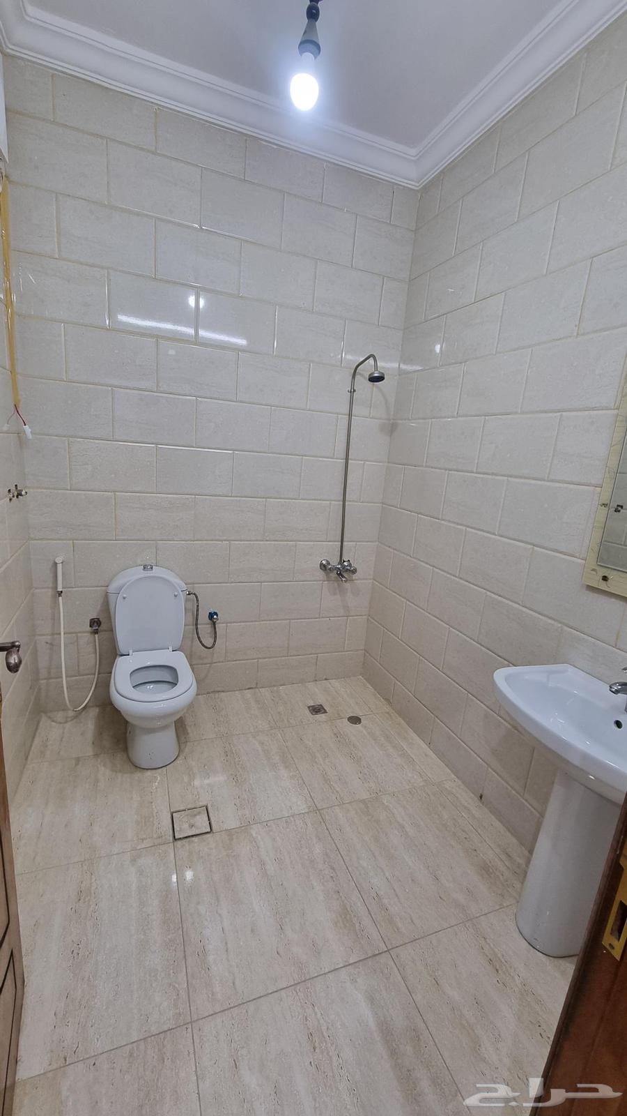 Furnished Apartment in Al-Halqa Al-Sharqiya64589598827138110