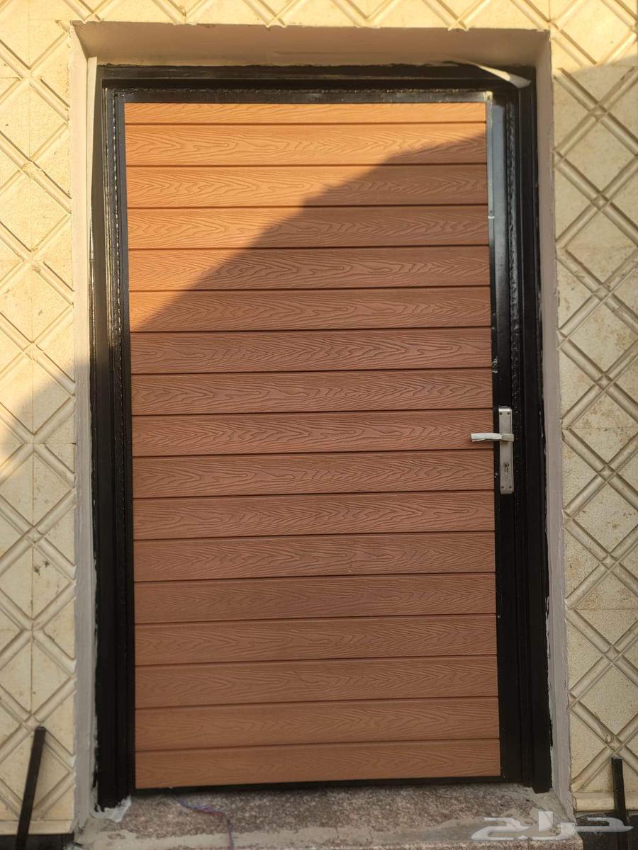 External taxis that give a beautiful and modern appearance for communication64589699605763110