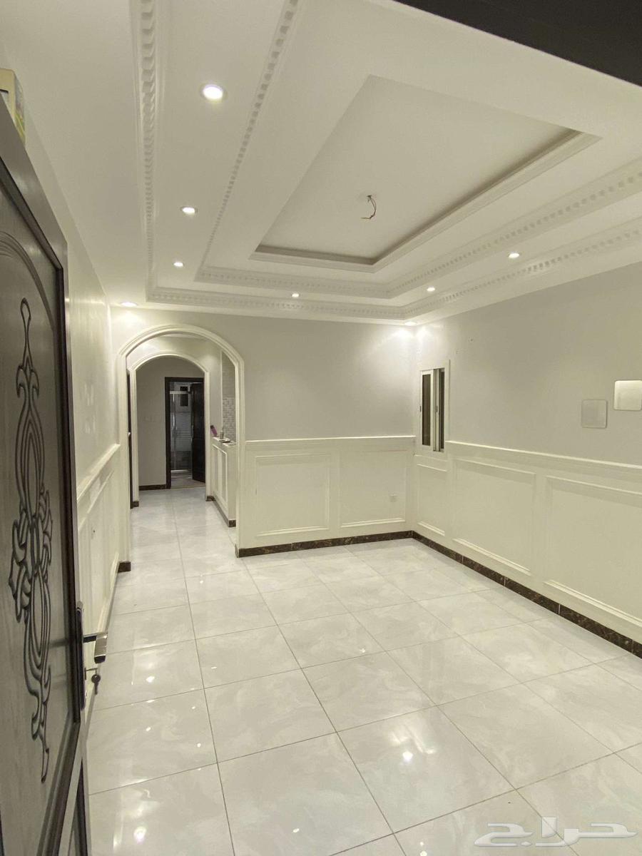 شقة بحي المروه 5 غرف للايجار64582452779522112