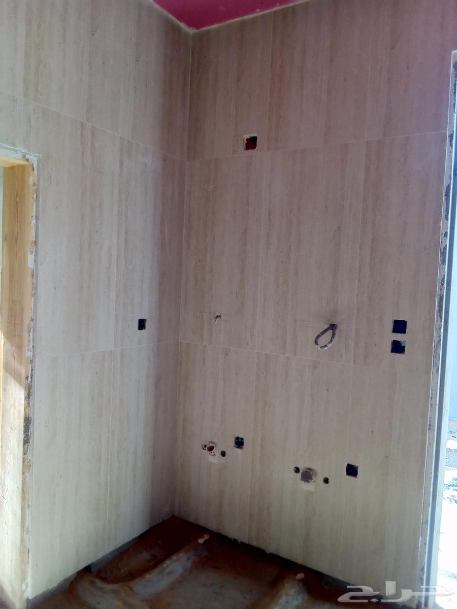 مبلط سيراميك ورخام وبورسلان جدران وارضيات يعمل بدقه وإتقان64582692636674112