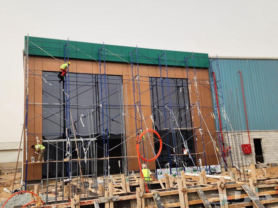 واجهات الزجاج والكلادنج64582677013635113