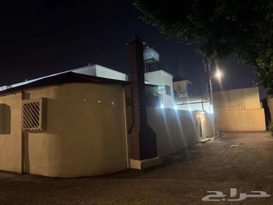 للبيع دور مستقل على 3شوارع خلف خميس افينيو 650 الف64582453746051110