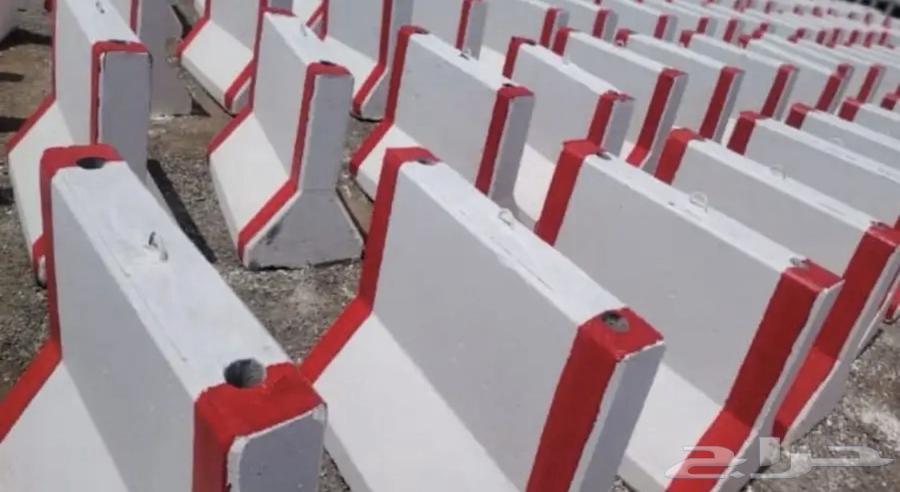 Precast Concrete Foundations and Project Fencing64589714343939112