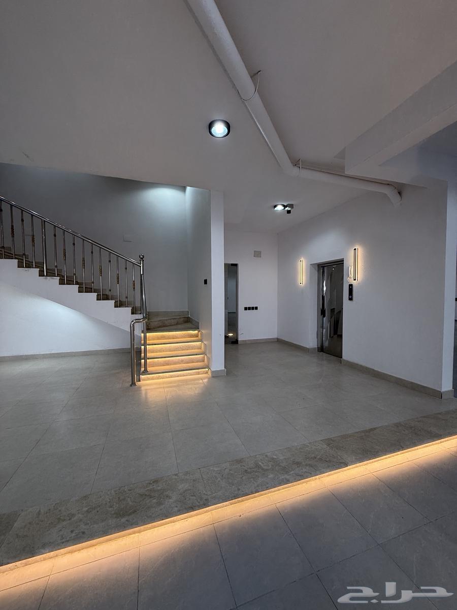 للبيع شقق علويه ببلكونه وإطلالة رائعة ف ابها خلف المستشفى64589598687875112