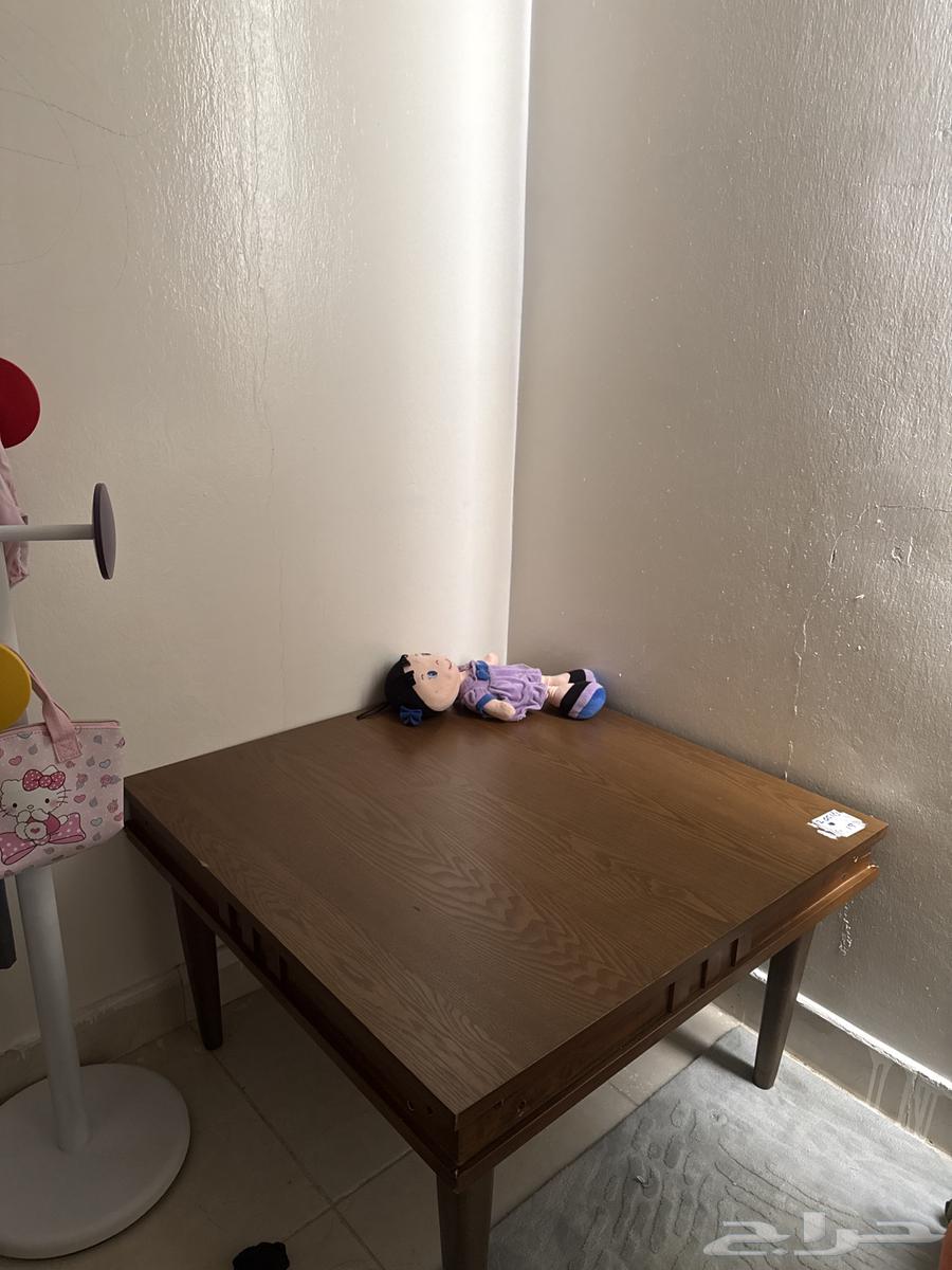 طاولتين للبيع وحدة من هوم سنتر وحدة من ابيات64582676592131110