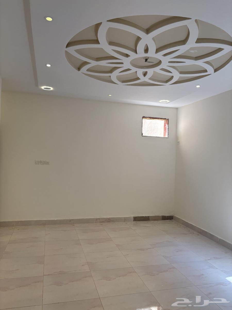 شقه داخل فيلا دور ارضي للايجار64582469104259111