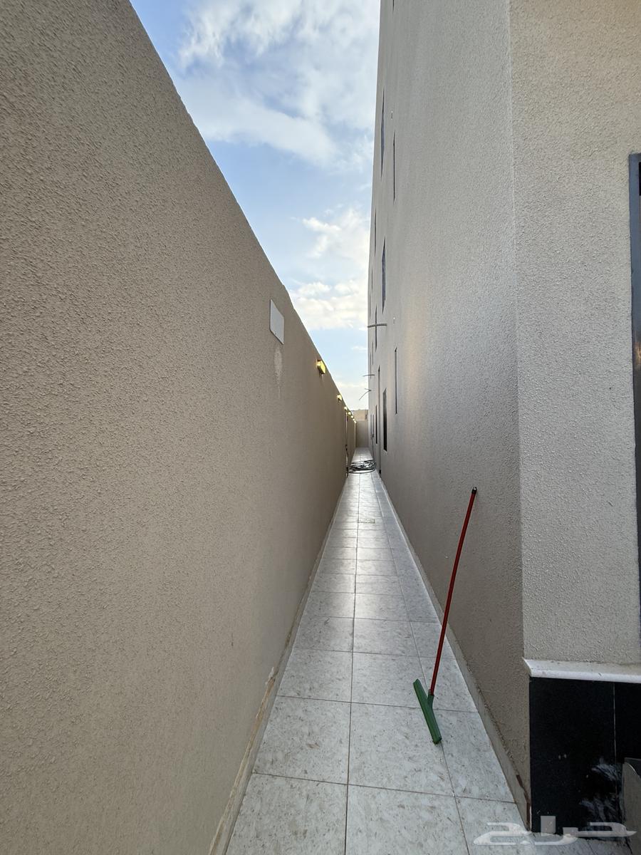 للبيع شقق ارضيه وعلويه بموقع مميز بشمال الخميس بسعر صيدة64589627452673113