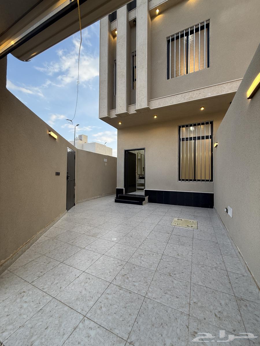 للبيع شقق ارضيه وعلويه بموقع مميز بشمال الخميس بسعر صيدة64589627452673112