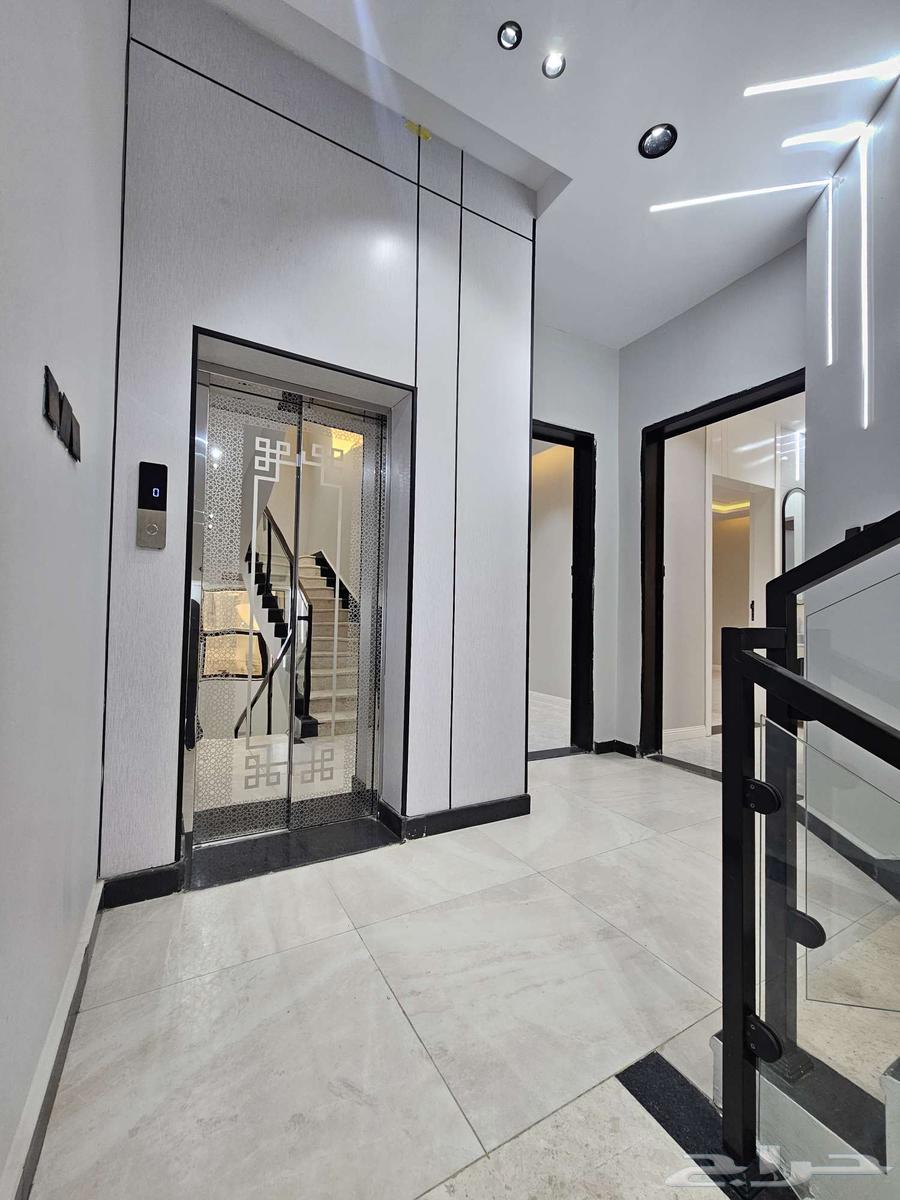 شقق علويه ب الموسي بجانب المدارس وجميع الخدمات64589569793026112