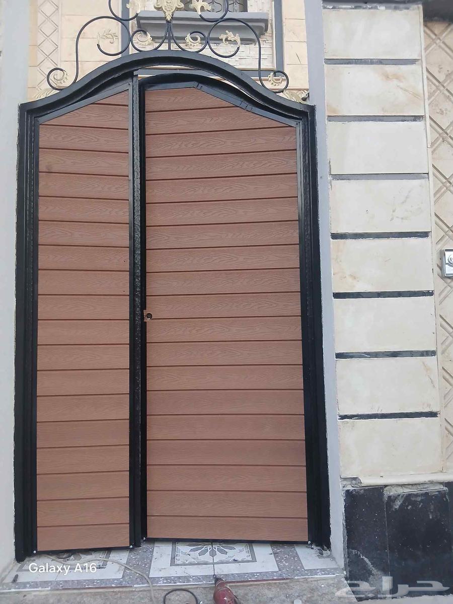 External taxis that give a beautiful and modern appearance for communication64589699605763111