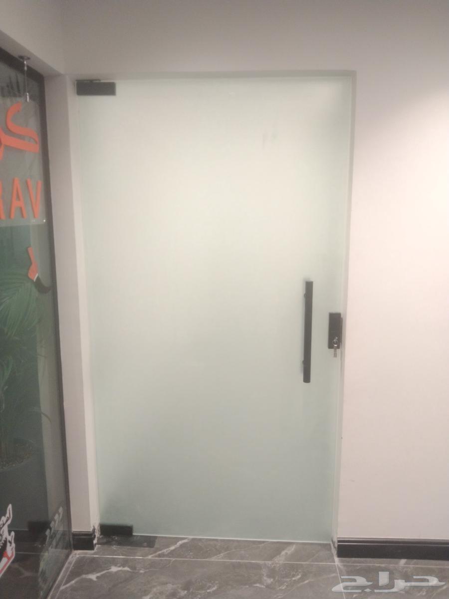 توريد وتركيب زجاج سكريت والامنيوم شبابيك شورات مرايات64582771085825110