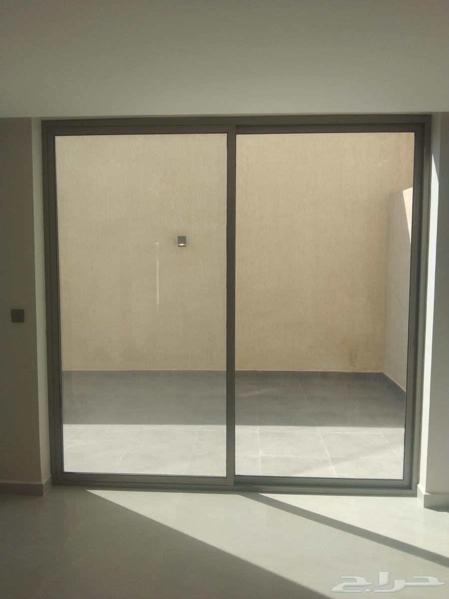 توريد وتركيب زجاج سكريت والامنيوم شبابيك شورات مرايات64582771085825113