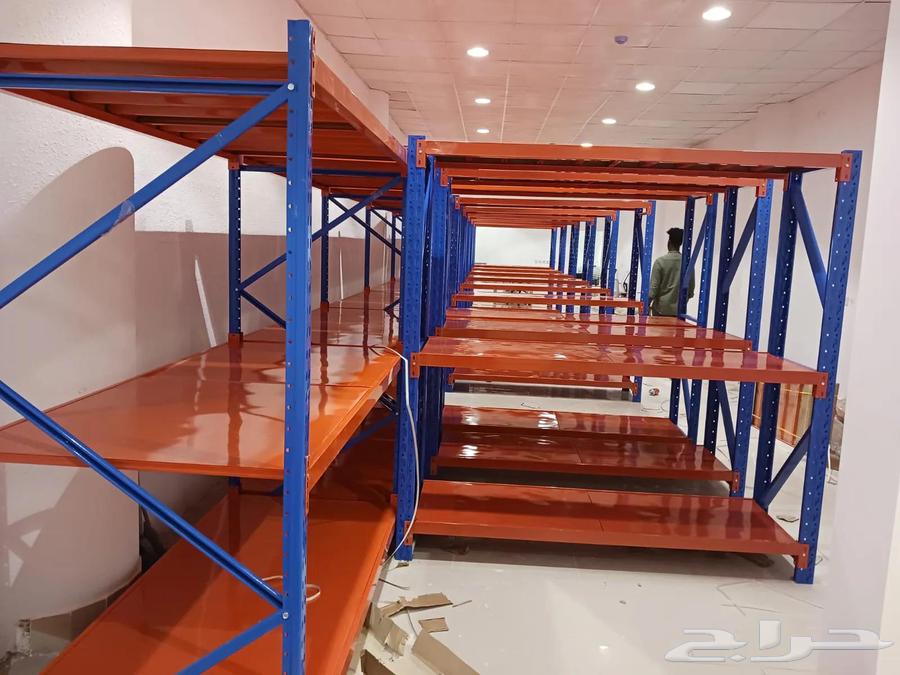 Warehouse storage shelves64582629187458110