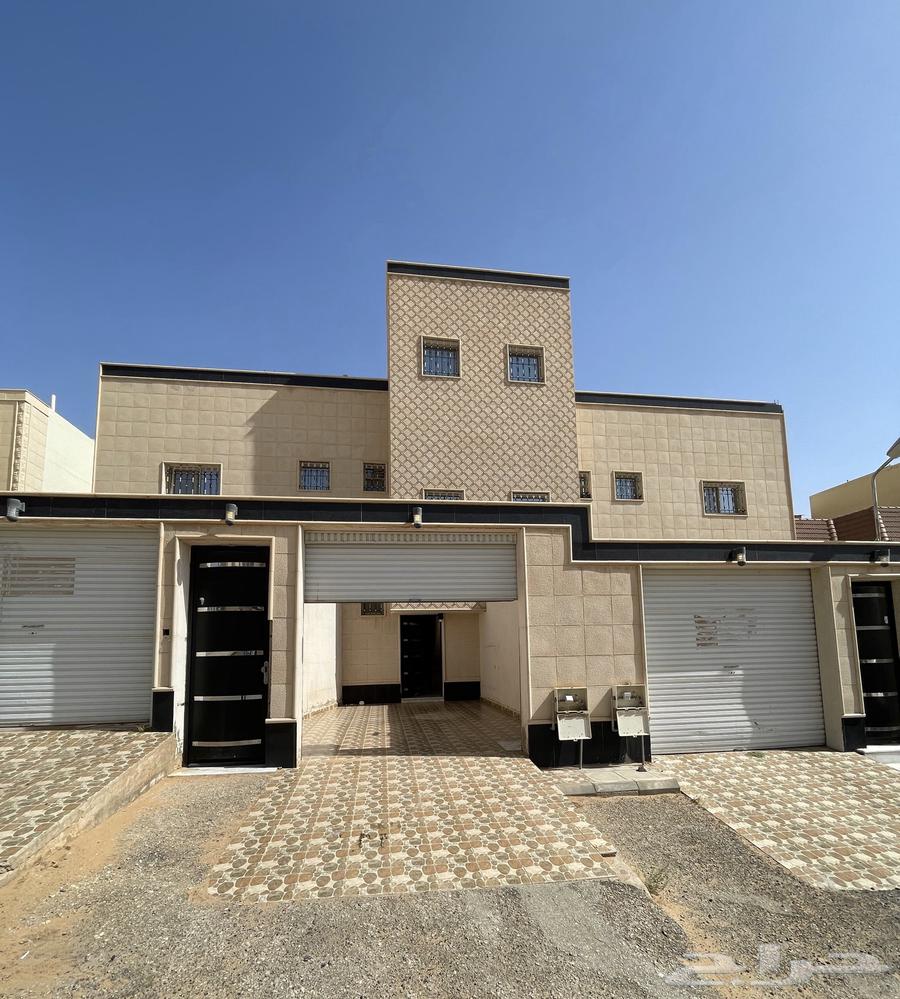 للبيع شقة علوية وملحق حي الناصرية بريدة القصيم64589526582658110