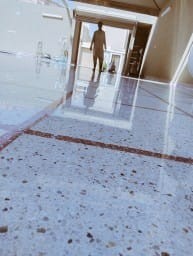 جلي بلاط64582740596483114