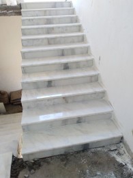 High-quality tile installation with warranty.64589686006786111
