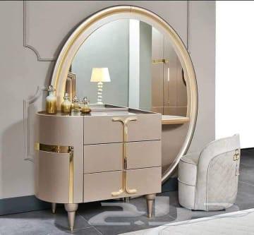 Dina Mashaier Furniture Moving In and Out of Mecca64589570975618110