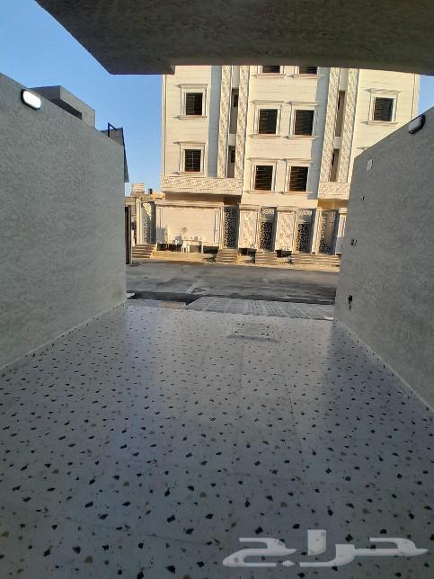 للبيع روف علوي مع ملحق 8غرف تشطيب راقي بحي النزهة من 680الف64589526659841112