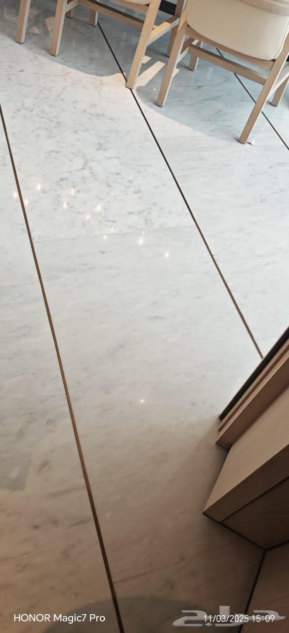 مبلط سيراميك ورخام وبورسلان جدران وارضيات يعمل بدقه وإتقان64582692636674111