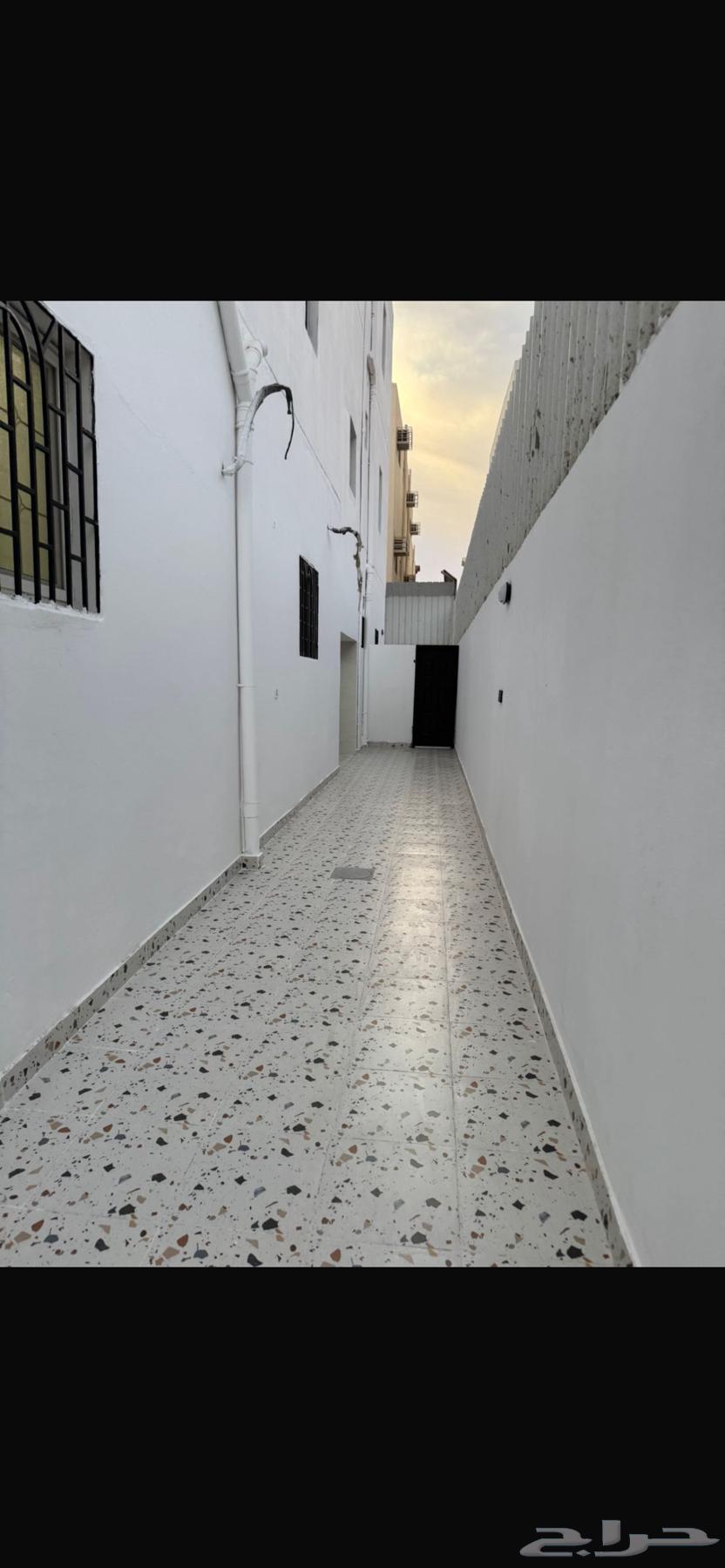 شقة خلفية للبيع حي البوادي  39064589569710467111