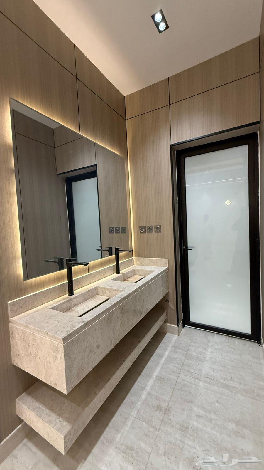 للإيجار فيلا دبلكس راقية الهفوف حي الحمراء64582420431746113