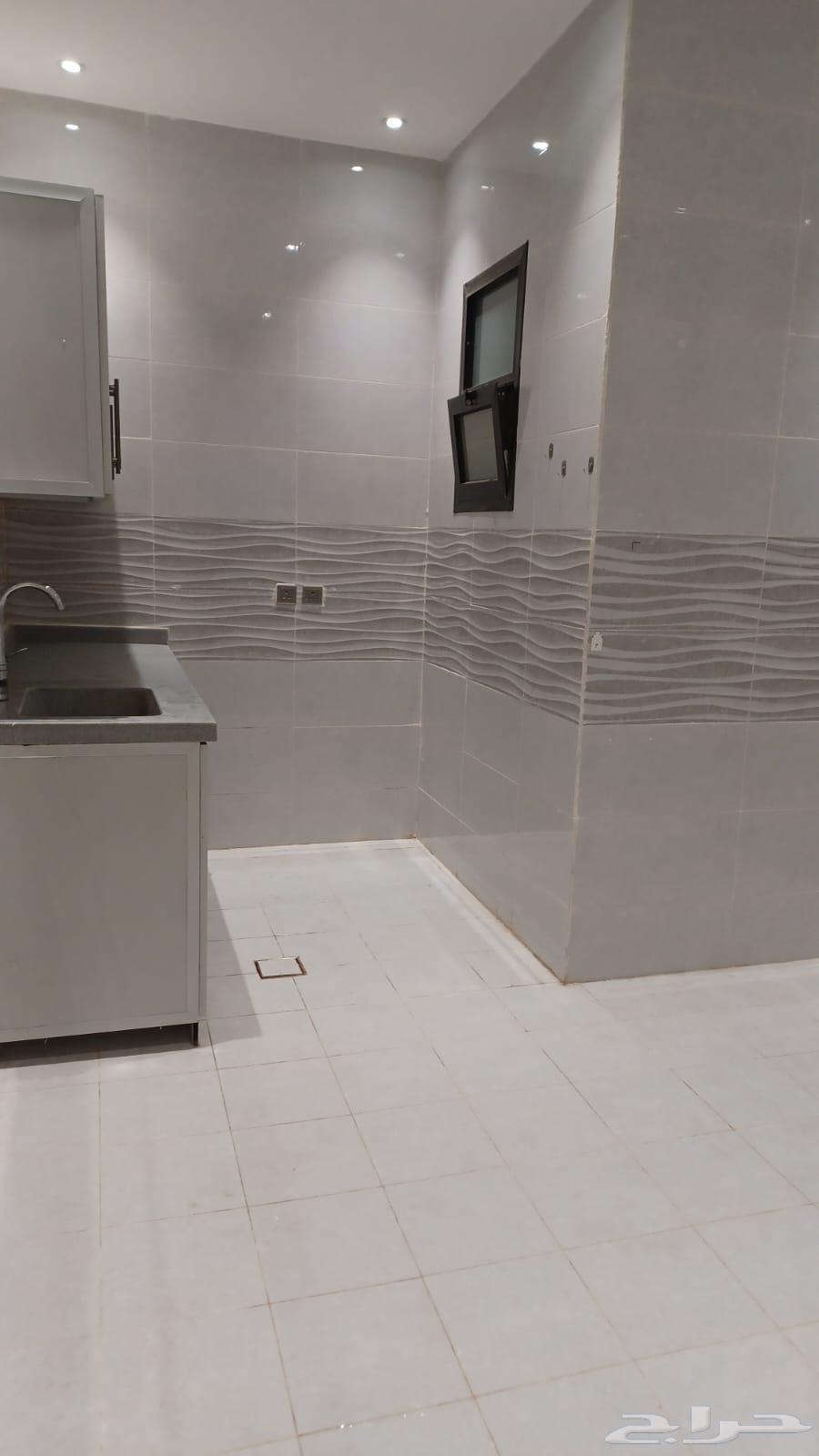 شقة عزاب فاخره للايجار السنوي64582453203842114