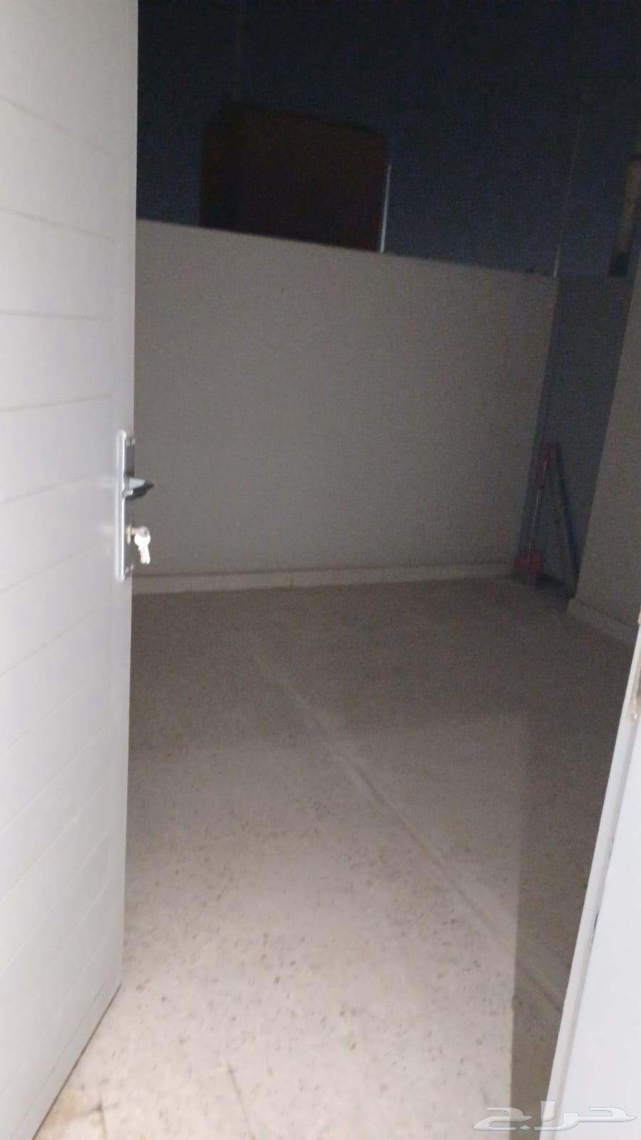 شقة عزاب فاخره للايجار السنوي64582453203842113