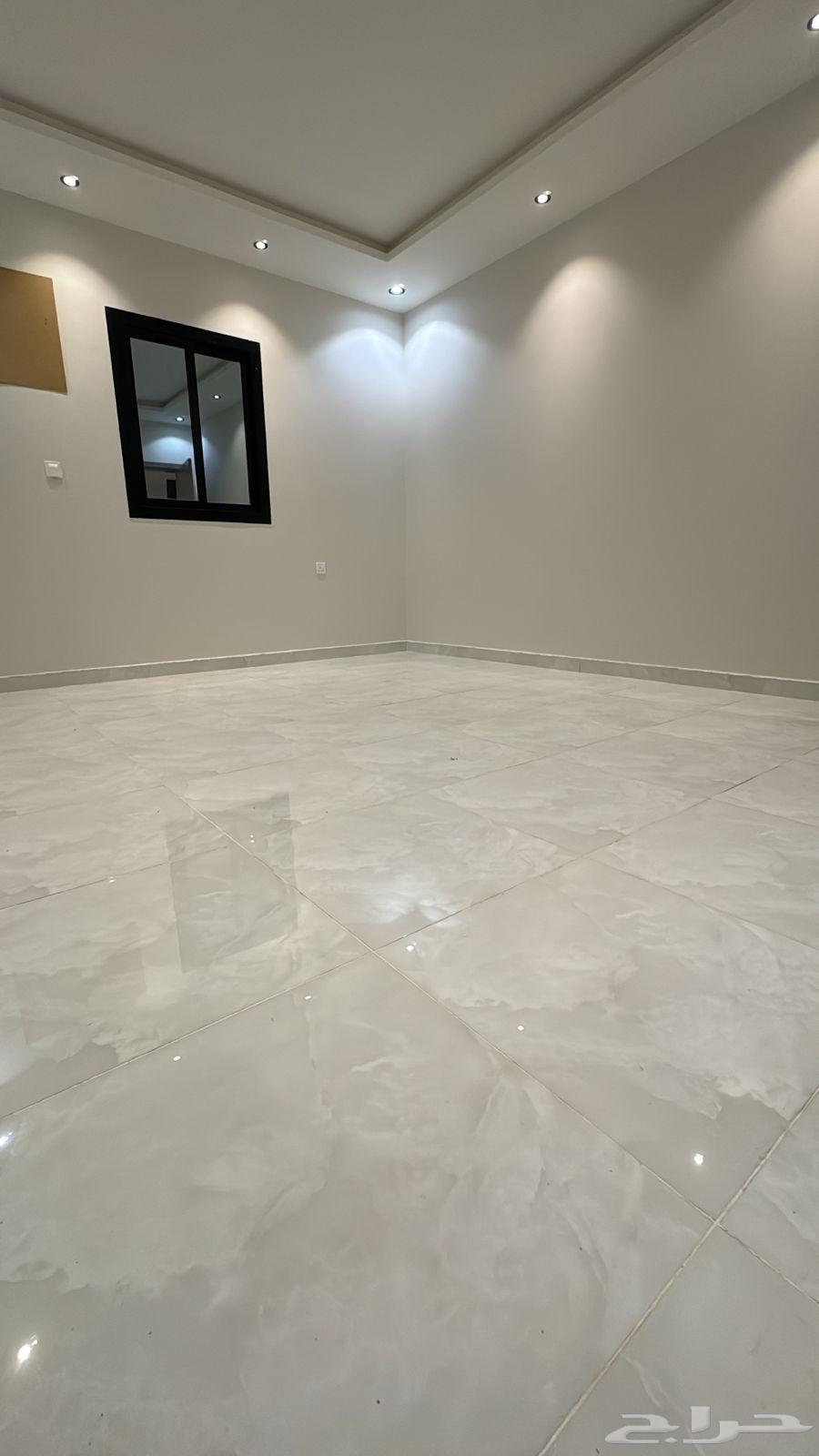 شقة جديده 4 غرف حي الرياض (فضلا التواصل واتساب)64582453707779114