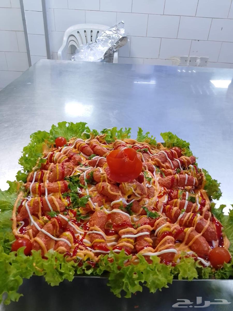 انا طباخ فنان بطبخ وسواق ابي شغل قصر شيوخ فلل بيوت64437908263810110