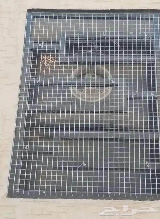 Pigeon Repellent Company Installing Nets and Spikes to Prevent Pigeons, Birds, and Cats64560487382017111