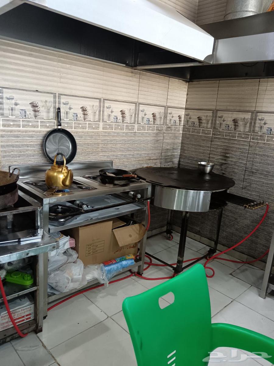 بوفية للتقبيل64354907172482111