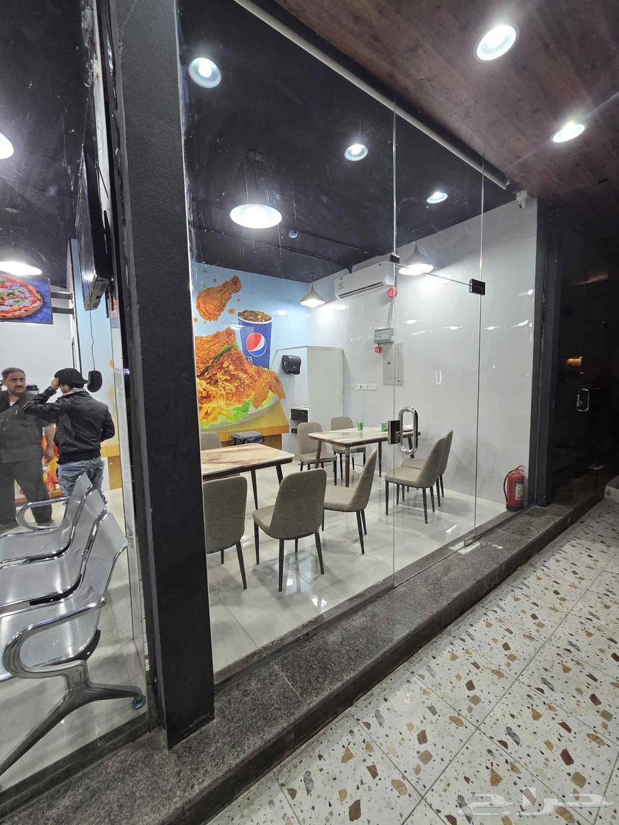 مطعم للايجار او للتقبيل لعدم التفرغ64345794605059112