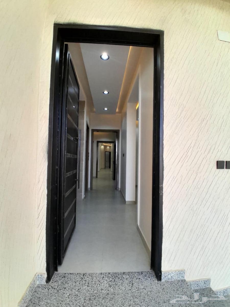 للبيع دور ارضي بمدخل سيارة 6غرف بسعر 520الف بحي الجوهرة64349835835138112